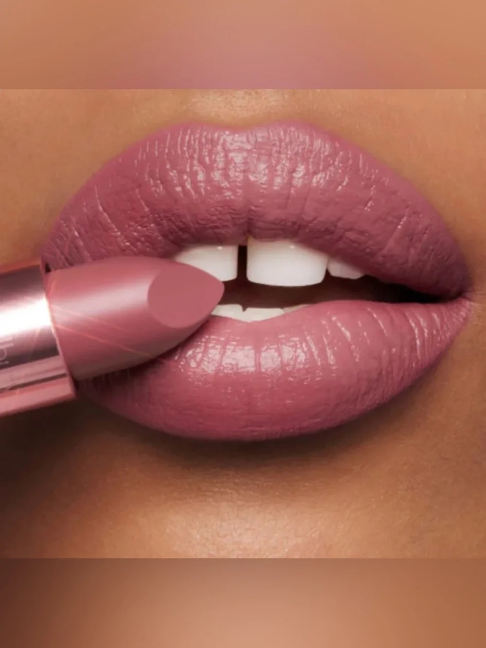 CHARLOTTE TILBURY Rose To Fame Kissing Lipstick